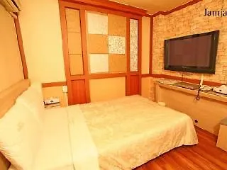 Golden Castle Hotel
